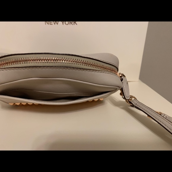 Coach Legacy flight wristlet - Picture 4 of 4